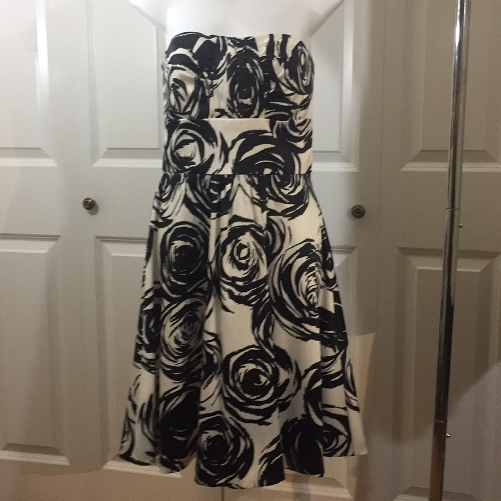 White House Black Market strapless dress